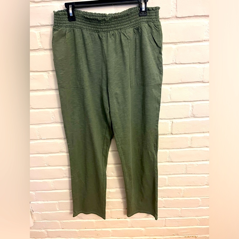 Candace Cameron Bure smocked pants, size med. olive